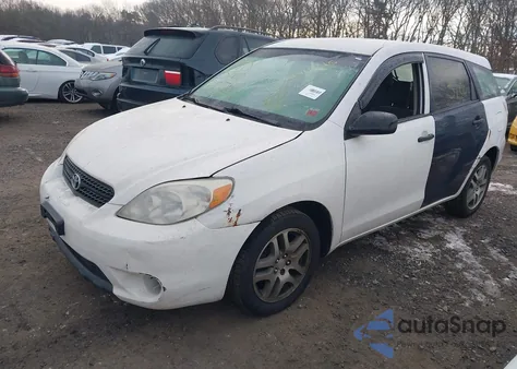 2005 Toyota Matrix z USA, uszkodzony, nr VIN 2T1LR32E65C332616